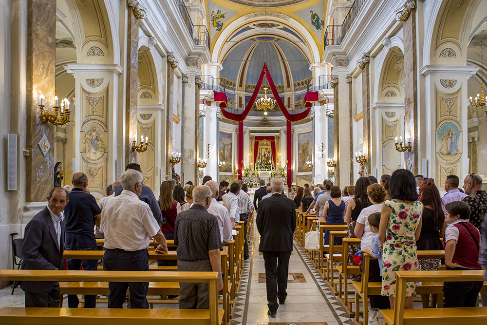 Questa immagine ha l'attributo alt vuoto; il nome del file è mg_2562.jpg